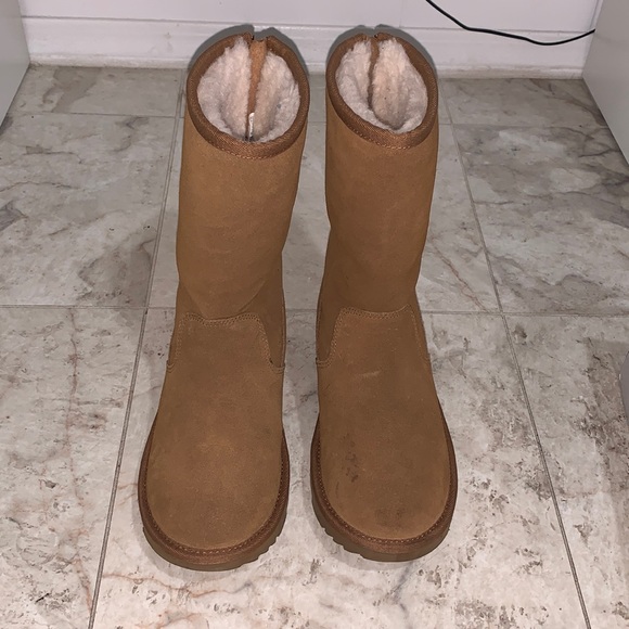 UGG Other - Uggs size 4